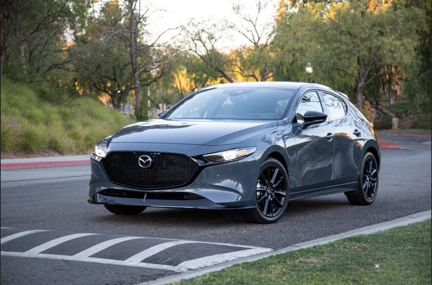 Mazda 3. Ảnh: Hotcars.