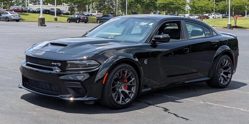Chiếc xe này có giá 90.000 USD (tương đương hơn 2,2 tỉ đồng). Ảnh: Hotcars. Chiếc xe này có giá 90.000 USD (tương đương hơn 2,2 tỉ đồng). Ảnh: Hotcars.