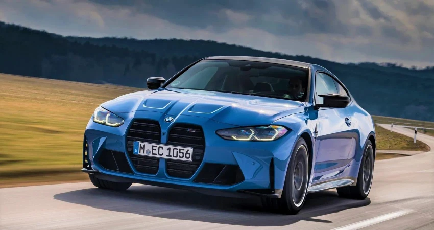 BMW M4 là phiên bản duy nhất có hộp số sàn 6 cấp. Ảnh: Hotcars. BMW M4 là phiên bản duy nhất có hộp số sàn 6 cấp. Ảnh: Hotcars.
