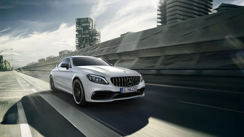 Mercedes-AMG C63 S được bán với giá 10.591 USD. Ảnh: Hotcars. Mercedes-AMG C63 S được bán với giá 10.591 USD. Ảnh: Hotcars.