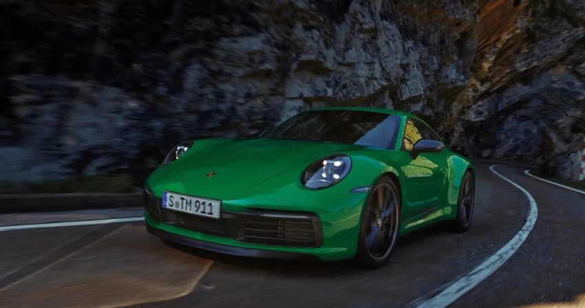 Porsche cung cấp hơn mười phiên bản trên ba phong cách, coupe, Targa và mui trần. Ảnh: Hotcars. Porsche cung cấp hơn mười phiên bản trên ba phong cách, coupe, Targa và mui trần. Ảnh: Hotcars.