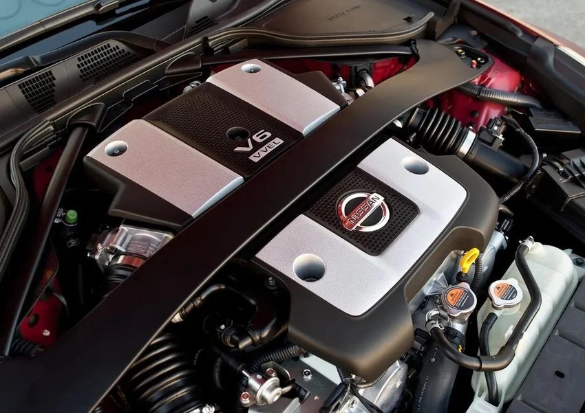 Nissan 370Z được trang bị động cơ V6 3,7 lít. Ảnh: Hotcars.