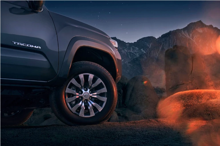 Toyota Tacoma TRD Pro 2023 với giá cơ bản là 46.685 USD. Ảnh: Motorbiscuit. Toyota Tacoma TRD Pro 2023 với giá cơ bản là 46.685 USD. Ảnh: Motorbiscuit.