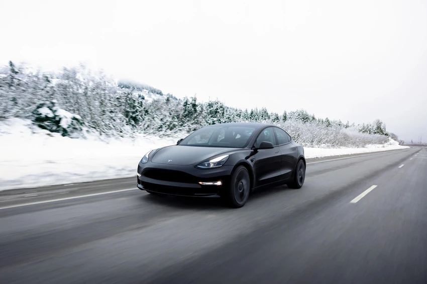 Tesla Model 3 2023 có giá 43.990 USD. Ảnh: Hotcars. Tesla Model 3 2023 có giá 43.990 USD. Ảnh: Hotcars.