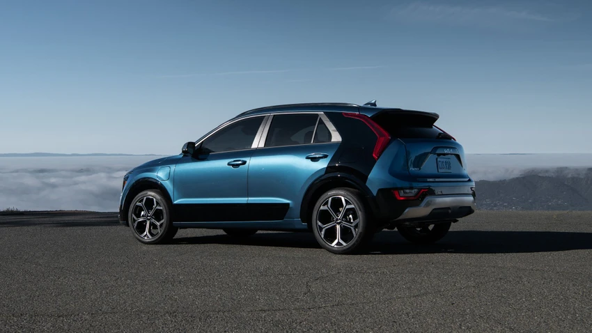 Kia Niro Plug-in Hybrid EX 2023 với mức giá 35.895 USD. Ảnh: Motorbiscuit. Kia Niro Plug-in Hybrid EX 2023 với mức giá 35.895 USD. Ảnh: Motorbiscuit.