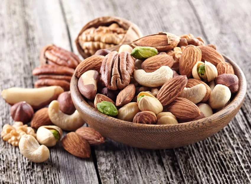 Các loại hạt chứa nhiều protein và chất béo lành mạnh. Ảnh: EATTHIS. Các loại hạt chứa nhiều protein và chất béo lành mạnh. Ảnh: EATTHIS.