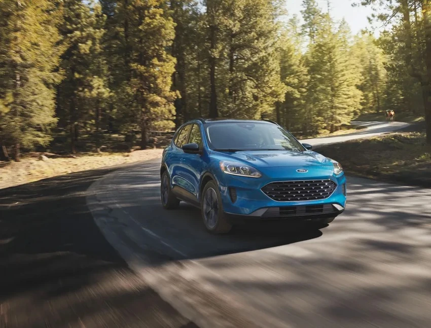 Ford Escape có giá khởi điểm khoảng 32.340 USD. Ảnh: Motorbiscuit. Ford Escape có giá khởi điểm khoảng 32.340 USD. Ảnh: Motorbiscuit.
