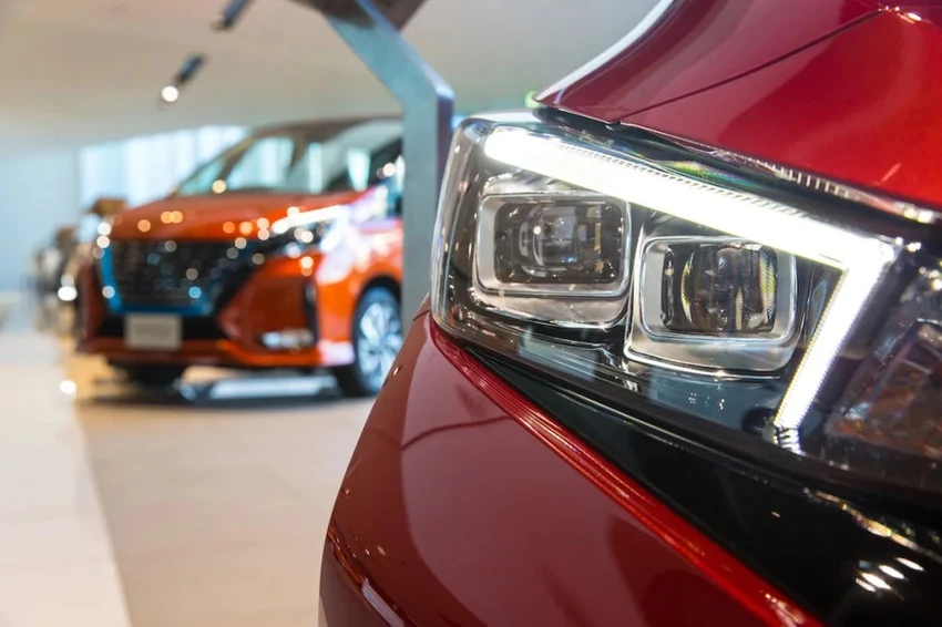 Đèn pha Nissan Leaf. Ảnh: Motorbiscuit. Đèn pha Nissan Leaf. Ảnh: Motorbiscuit.