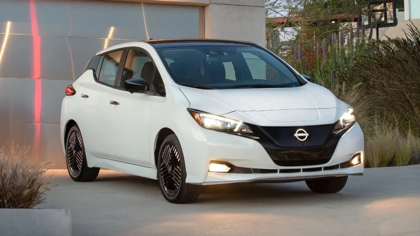 Nissan LEAF có giá là 28.040 USD. Ảnh: Motorbiscuit. Nissan LEAF có giá là 28.040 USD. Ảnh: Motorbiscuit.