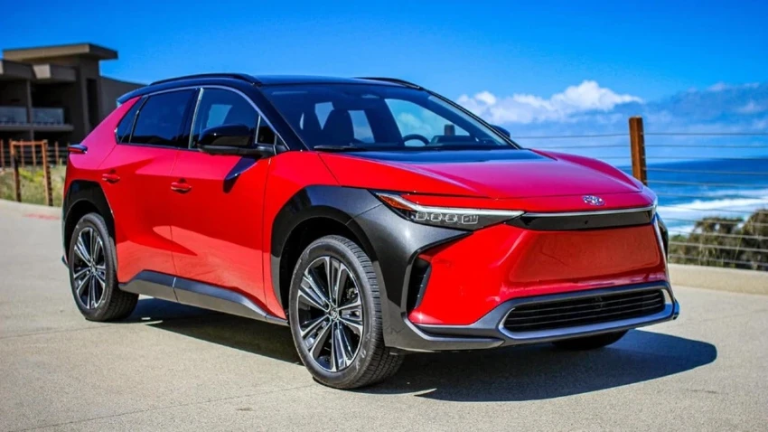 Toyota là bZ4X có giá là 42.000 USD. Ảnh: Motorbiscuit. Toyota là bZ4X có giá là 42.000 USD. Ảnh: Motorbiscuit.