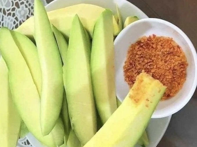 Xoài là nguồn cung cấp vitamin C dồi dào. Ảnh: PHƯƠNG LÊ. Xoài là nguồn cung cấp vitamin C dồi dào. Ảnh: PHƯƠNG LÊ.