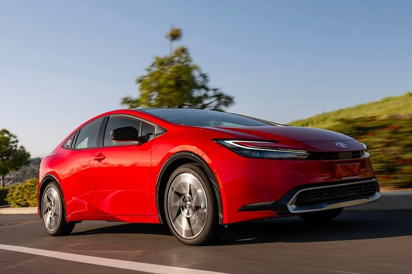Toyota Prius 2023. Ảnh: Carbuzz. Toyota Prius 2023. Ảnh: Carbuzz.