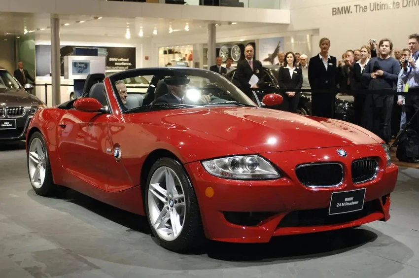 BMW Z4 đời 2004. Ảnh: Motorbiscuit. BMW Z4 đời 2004. Ảnh: Motorbiscuit.