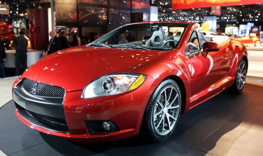 Mitsubishi Eclipse Spyder 212. Ảnh: Motorbiscuit. Mitsubishi Eclipse Spyder 212. Ảnh: Motorbiscuit.