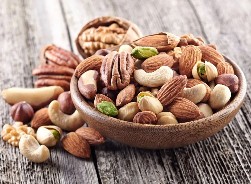 Các loại hạt chứa nhiều chất dinh dưỡng quý giá như selen, đồng, vitamin E và kẽm. Ảnh: Shutterstock. Các loại hạt chứa nhiều chất dinh dưỡng quý giá như selen, đồng, vitamin E và kẽm. Ảnh: Shutterstock.