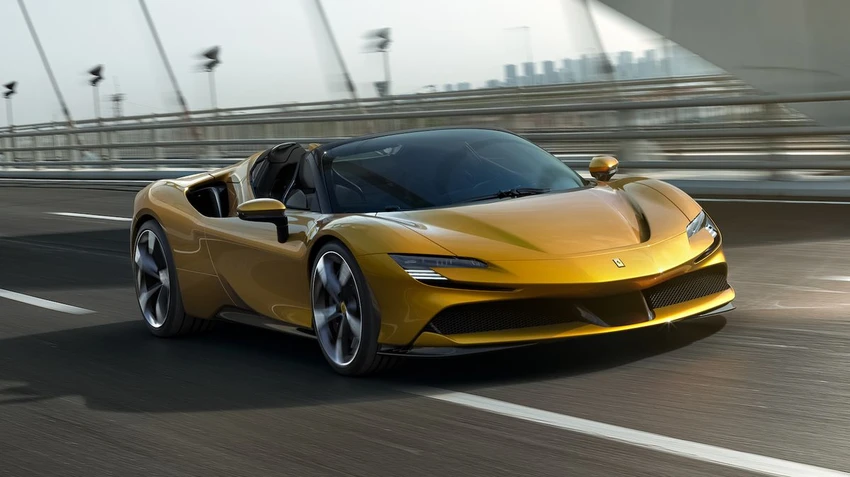 Ferrari SF90 Spider 2023 đạt tốc độ 211 dặm/giờ (338 km/h). Ảnh: Motorbiscuit. Ferrari SF90 Spider 2023 đạt tốc độ 211 dặm/giờ (338 km/h). Ảnh: Motorbiscuit.