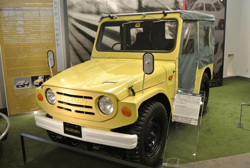 Suzuki Samurai có lẽ là mẫu xe nổi tiếng nhất đối với những người đam mê xe hơi ở Mỹ . Ảnh: Motorbiscuit. Suzuki Samurai có lẽ là mẫu xe nổi tiếng nhất đối với những người đam mê xe hơi ở Mỹ . Ảnh: Motorbiscuit.