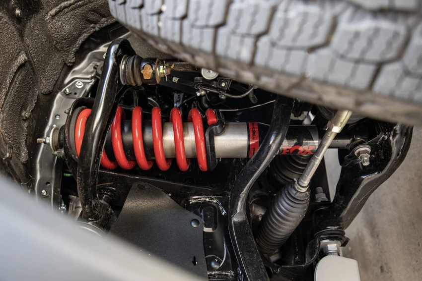 Hệ thống treo được coi như cỗ xe chính để cabin của ô tô ngồi trên đó. Ảnh: Motorbiscuit. Hệ thống treo được coi như cỗ xe chính để cabin của ô tô ngồi trên đó. Ảnh: Motorbiscuit.