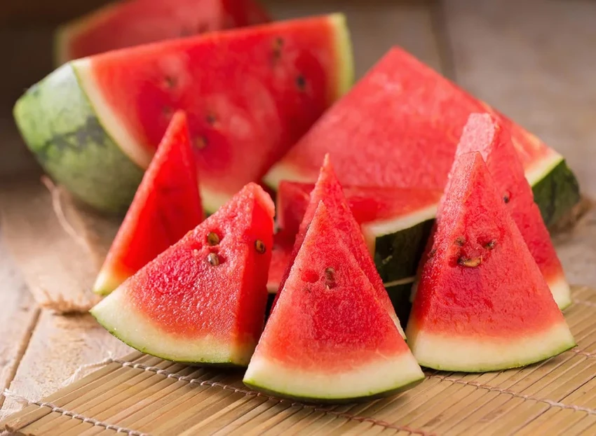 Dưa hấu giàu chất xơ và chứa các axit amin có lợi như citrulline. Ảnh: Shutterstock. Dưa hấu giàu chất xơ và chứa các axit amin có lợi như citrulline. Ảnh: Shutterstock.