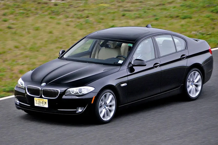 BMW550i. Ảnh: Motorbiscuit.