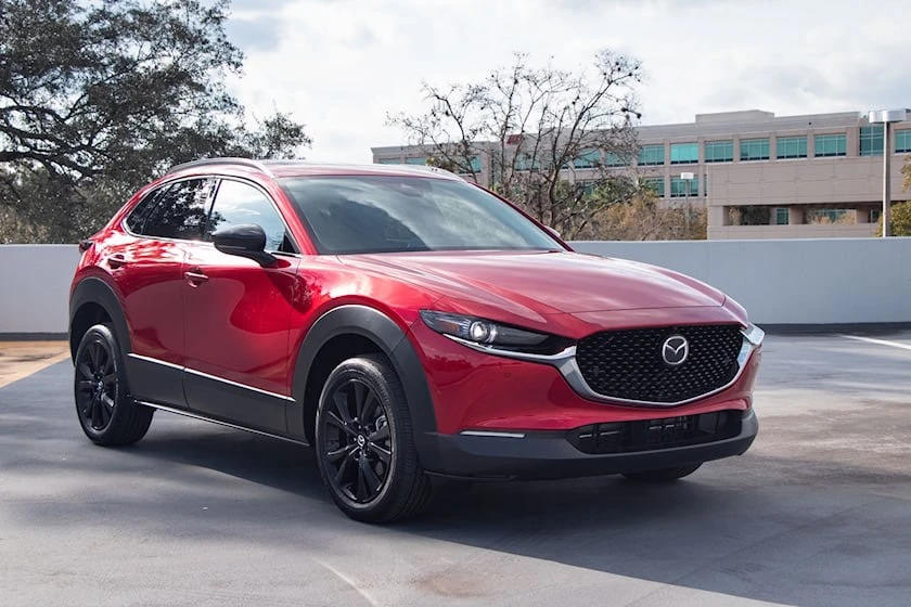 Mazda CX-30. Ảnh: Carbuzz.