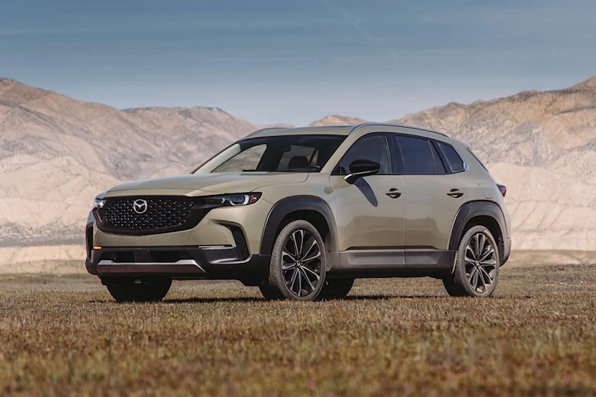 CX-50 có nội thất sang trọng. Ảnh: Carbuzz. CX-50 có nội thất sang trọng. Ảnh: Carbuzz.