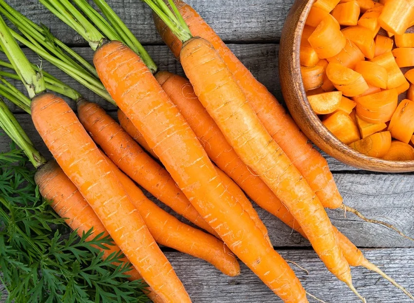 Cà rốt chứa nhiều vitamin và chất dinh dưỡng hữu ích. Ảnh: Shutterstock. Cà rốt chứa nhiều vitamin và chất dinh dưỡng hữu ích. Ảnh: Shutterstock.