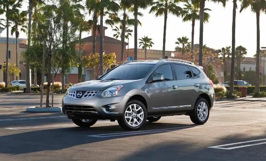 Nissan Rogue 2012. Ảnh: Motorbiscuit. Nissan Rogue 2012. Ảnh: Motorbiscuit.