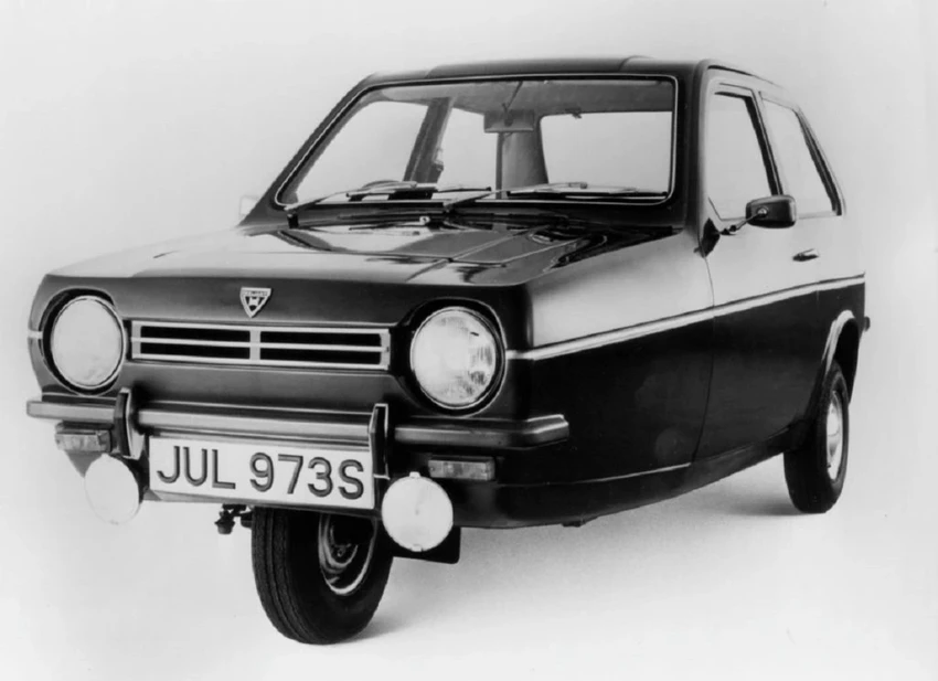 Reliant Robin là một chiếc ô tô ba bánh nhỏ. Ảnh: Motorbiscuit. Reliant Robin là một chiếc ô tô ba bánh nhỏ. Ảnh: Motorbiscuit.