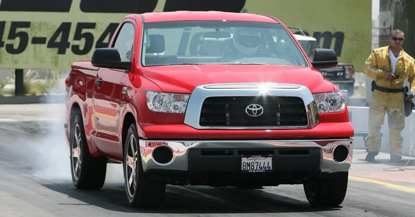 Toyota Tundra TRD Supercharged 2008-2015 tăng tốc 0-100 km/h trong 4,4 giây. Ảnh: Hotcar. Toyota Tundra TRD Supercharged 2008-2015 tăng tốc 0-100 km/h trong 4,4 giây. Ảnh: Hotcar.