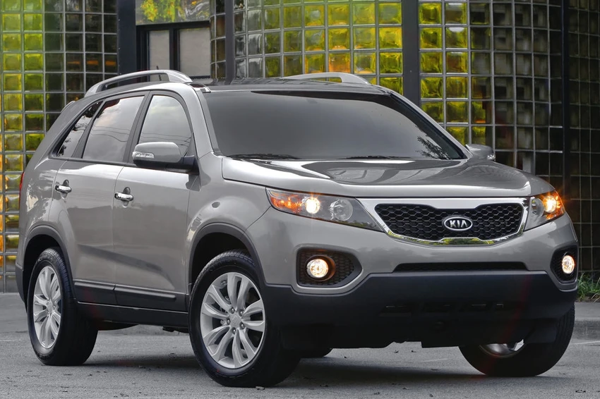 Kia Sorento 2013. Ảnh: Motorbiscuit. Kia Sorento 2013. Ảnh: Motorbiscuit.