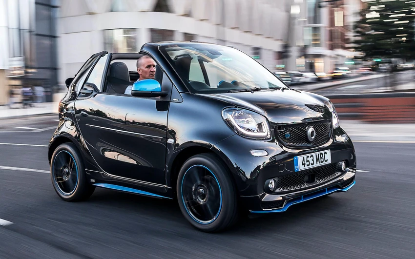 Smart EQ fortwo. Ảnh: Motorbiscuit. Smart EQ fortwo. Ảnh: Motorbiscuit.