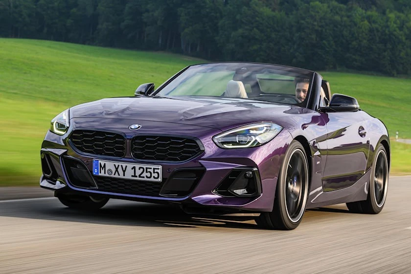 BMW Z4 – Màu tím ánh kim. Ảnh: Carbuzz. BMW Z4 – Màu tím ánh kim. Ảnh: Carbuzz.