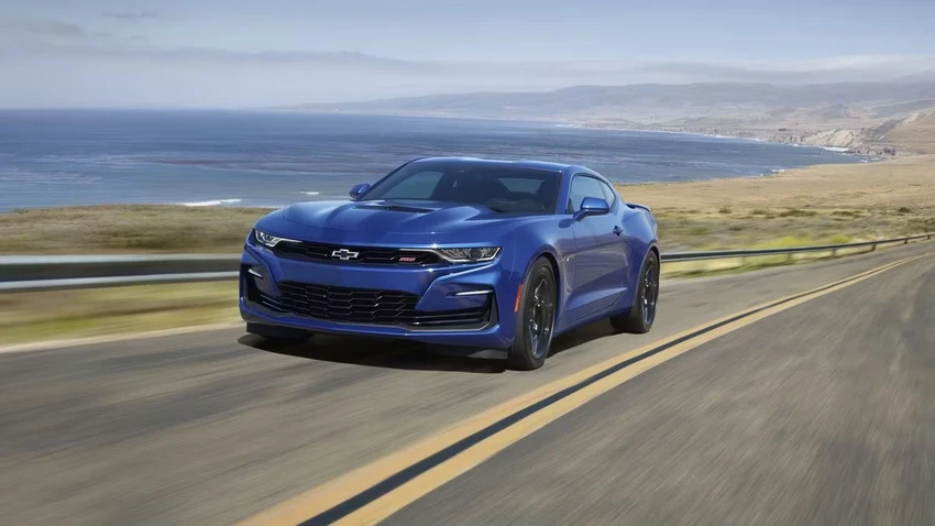 Chevrolet Camaro 2023 hơn 650 triệu đồng. Ảnh: HOTCARS. Chevrolet Camaro 2023 hơn 650 triệu đồng. Ảnh: HOTCARS.