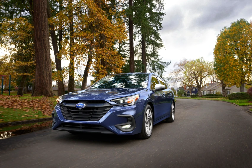 Subaru Legacy Touring XT. Ảnh: Hotcars. Subaru Legacy Touring XT. Ảnh: Hotcars.