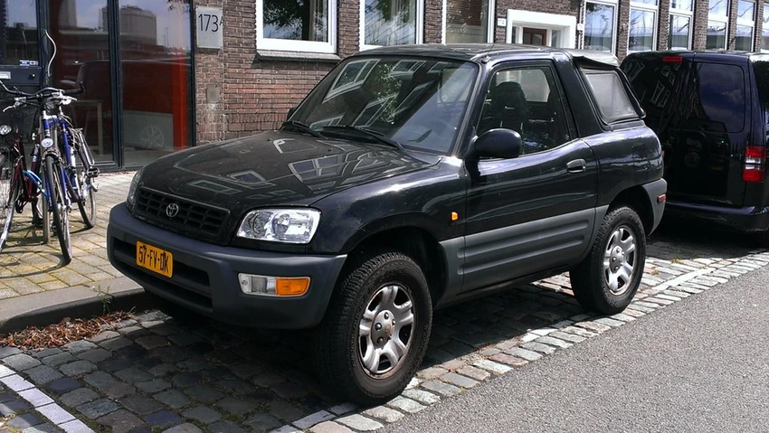 Toyota RAV4 Soft Top. Ảnh: Hotcars. Toyota RAV4 Soft Top. Ảnh: Hotcars.