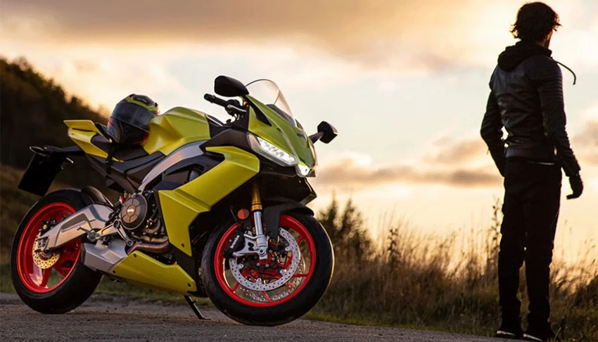 Aprilia RS 660 2023 có giá hơn 270 triệu đồng. Ảnh: Hotcars.