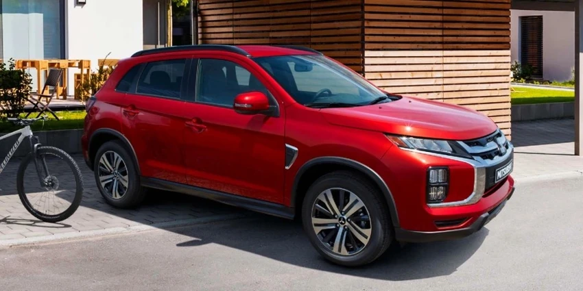 Mitsubishi Outlander Sport 2023. Ảnh: Motorbiscuit. Mitsubishi Outlander Sport 2023. Ảnh: Motorbiscuit.