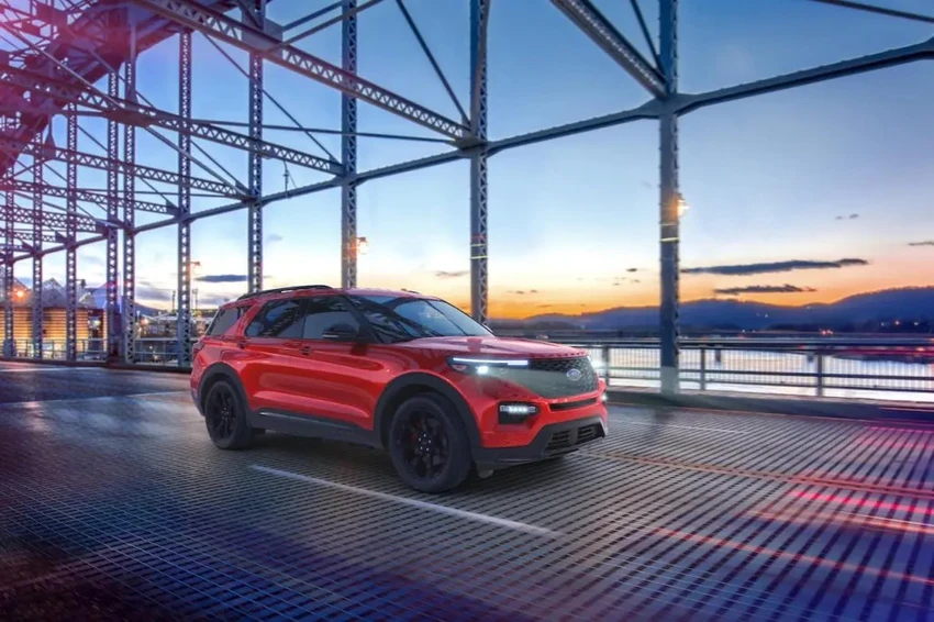 Explorer là chiếc xe SUV ba hàng ghế hạng trung. Ảnh: Motorbiscuit.