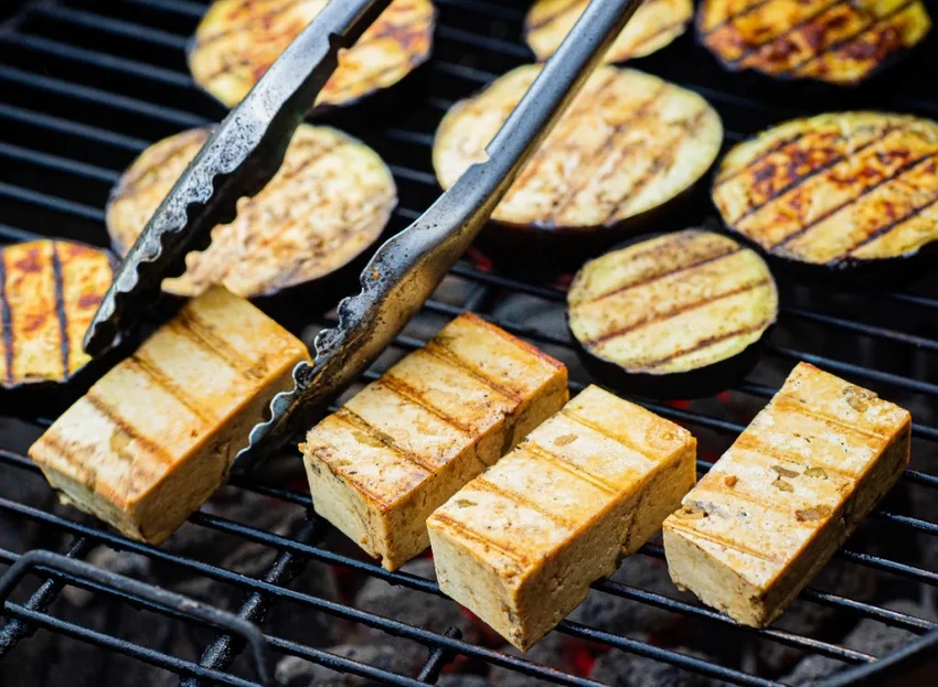 Đậu phụ là một nguồn protein linh hoạt. Ảnh: Shutterstock.