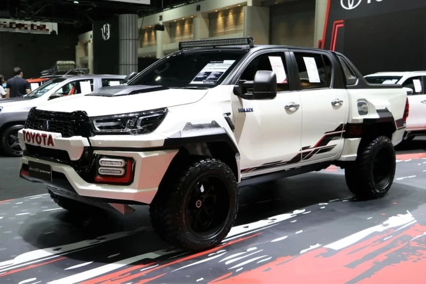 Toyota tiết lộ 5 bản độ Hilux độc nhất vô nhị. Ảnh: Carbuzz. Toyota tiết lộ 5 bản độ Hilux độc nhất vô nhị. Ảnh: Carbuzz.