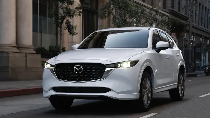 Mazda CX-5 2023. Ảnh: Motorbiscuit. Mazda CX-5 2023. Ảnh: Motorbiscuit.