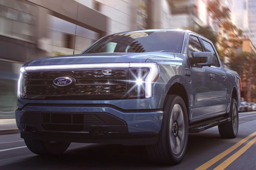 Ford F-150 Lightning 2022 có sức kéo 4.530 kg. Ảnh: Hotcars. Ford F-150 Lightning 2022 có sức kéo 4.530 kg. Ảnh: Hotcars.