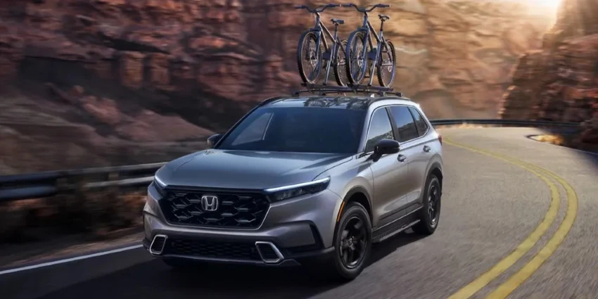 Honda CR-V Sport Hybrid 2023 của Honda có giá khởi điểm 790 triệu đồng. Ảnh: Motorbiscuit. Honda CR-V Sport Hybrid 2023 của Honda có giá khởi điểm 790 triệu đồng. Ảnh: Motorbiscuit.