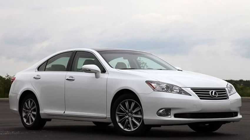 Lexus ES 2010. Ảnh: Motorbiscuit. Lexus ES 2010. Ảnh: Motorbiscuit.