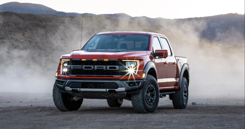 Ford F-150 Raptor 2023. Ảnh: Hotcars. Ford F-150 Raptor 2023. Ảnh: Hotcars.