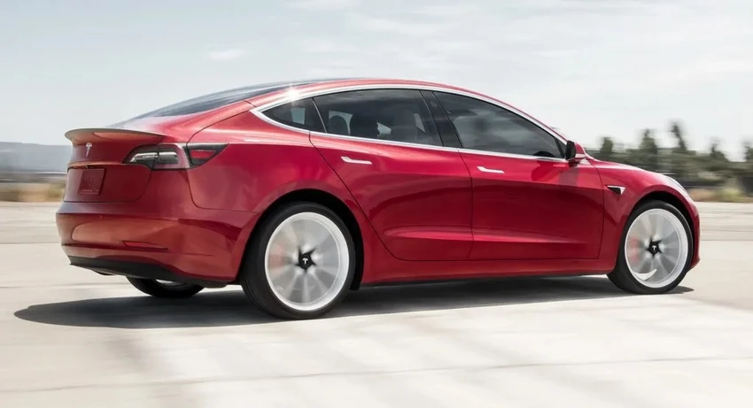 Model Y Performance hiện có giá từ 349.900 nhân dân tệ (47.952 USD, tương đương khoảng hơn 1 tỉ 140 triệu đồng). Ảnh: Carscoops. Model Y Performance hiện có giá từ 349.900 nhân dân tệ (47.952 USD, tương đương khoảng hơn 1 tỉ 140 triệu đồng). Ảnh: Carscoops.