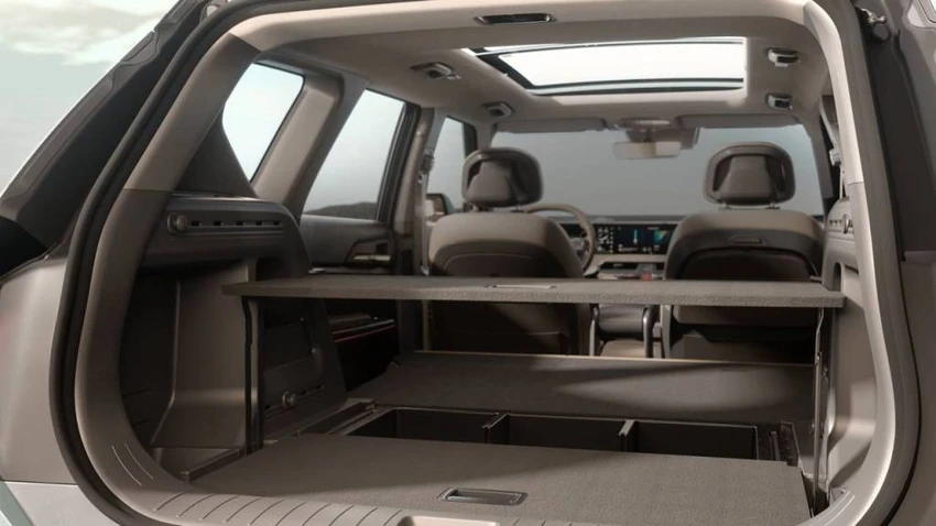 Kia EV5 khi được bán trên thị trường sẽ khiến các đối thủ cạnh tranh phải dè chừng. Ảnh: Motorauthority. Kia EV5 khi được bán trên thị trường sẽ khiến các đối thủ cạnh tranh phải dè chừng. Ảnh: Motorauthority.