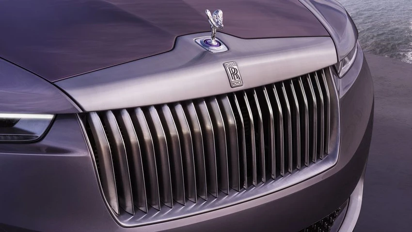 Droptail đi kèm với mui cứng có thể tháo rời . Ảnh: Rolls-Royce.