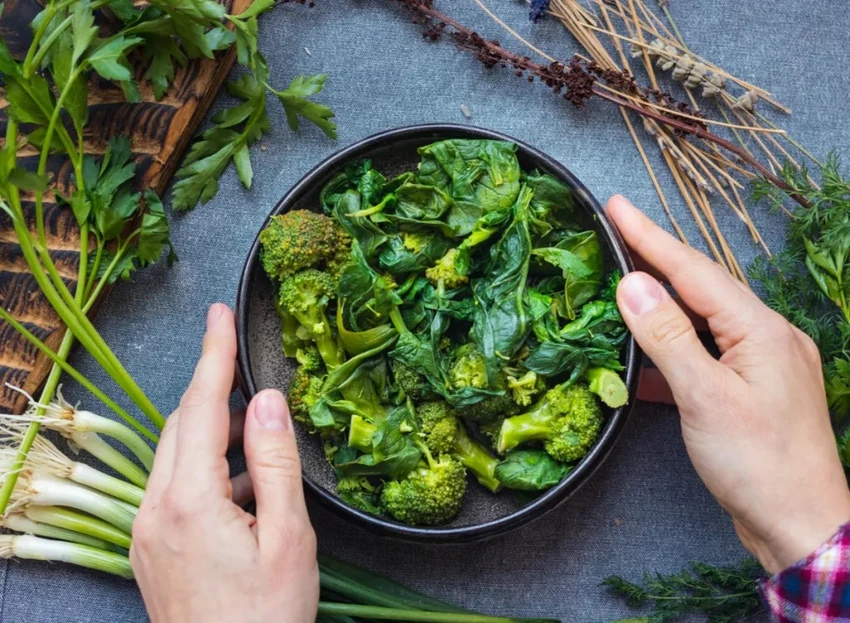 Những thành phần thực vật tự nhiên sẽ ngăn chặn sự hấp thụ cholesterol vào hệ thống tiêu hóa của bạn. Ảnh: Shutterstock. Những thành phần thực vật tự nhiên sẽ ngăn chặn sự hấp thụ cholesterol vào hệ thống tiêu hóa của bạn. Ảnh: Shutterstock.